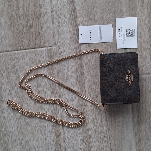 財布・小物その他 COACH Signature Mini Wallet On Chain 6650 COACH® Outlet | Mini Wallet On A Chain In Signature Canvas